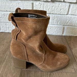 White mountain leather ankle boots